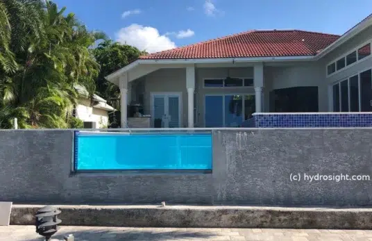 Glas-Elemente von AQA Steel