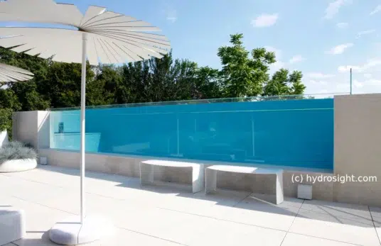 Glas-Elemente von AQA Steel