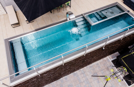 Edelstahlpool mit Schwalldusche - AQA Steel