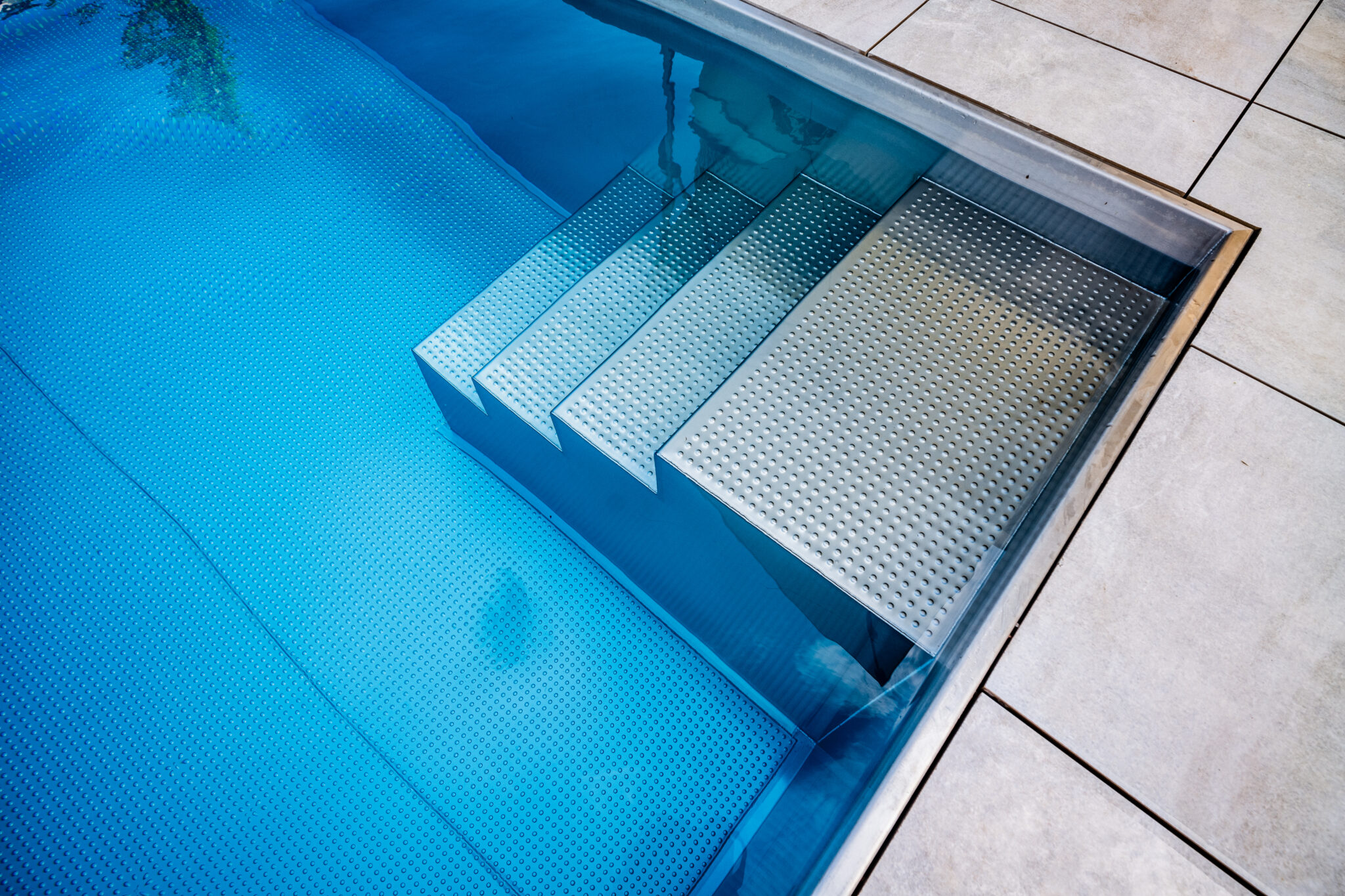 AQA Steel - Exklusive Edelstahlpools