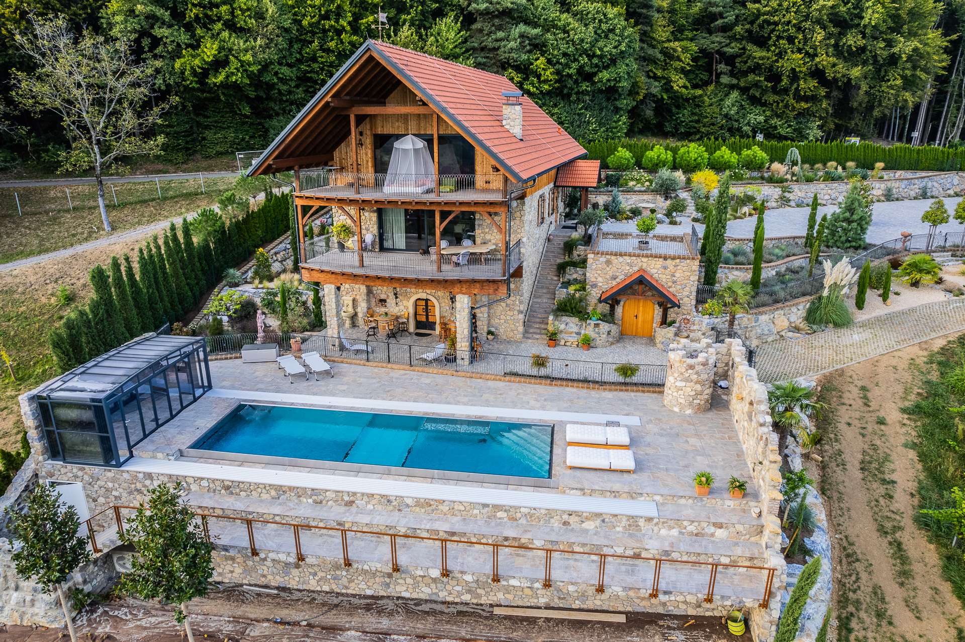 AQA Steel - Poolbauer in Österreich