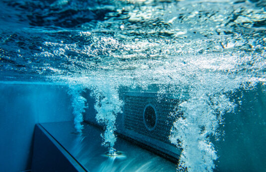 Edelstahlpool Sitzbank - AQA Steel