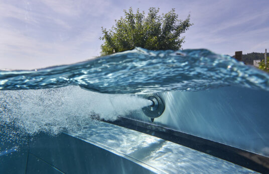 Gegenschwimmanlagen - AQA Steel