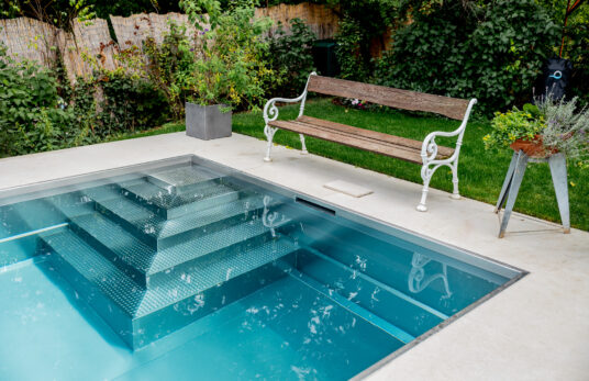 Pool-Einstiege von AQA Steel