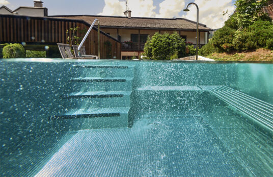 Edelstahlpool Sitzbank - AQA Steel