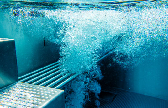 Edelstahlpool Sitzbank - AQA Steel